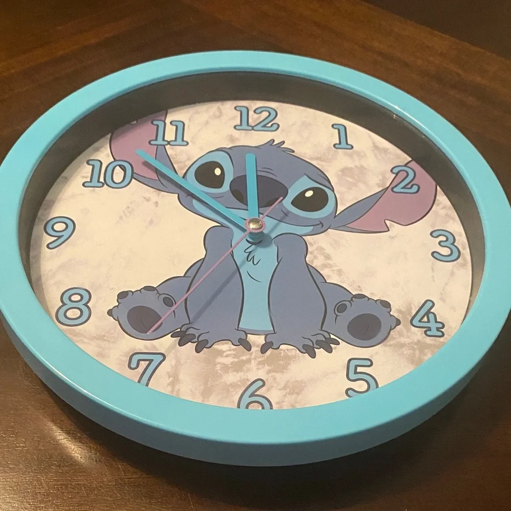 Disney Lilo & Stitch ~ Stitch Analog Wall Clock